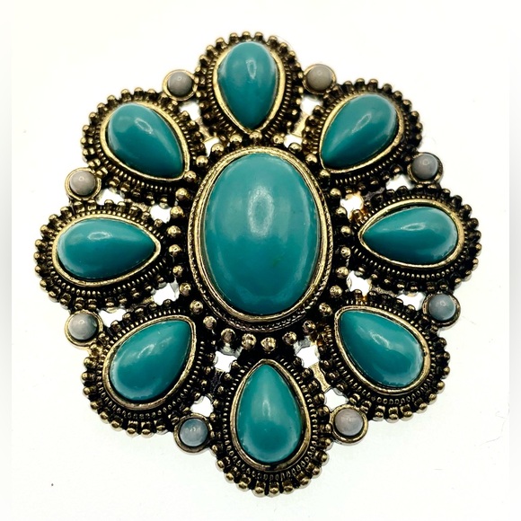 Vintage Jewelry - Vintage Bronze Tone Oval Pendant Turquoise Colored Gems Southwestern Style